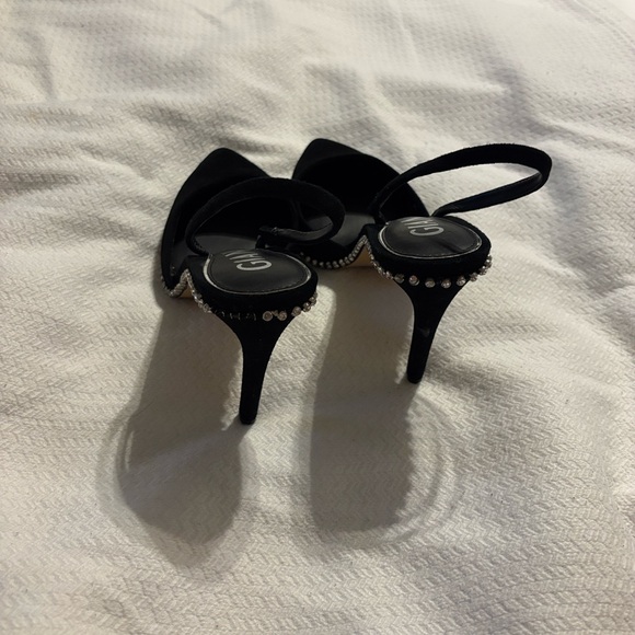 Gianni Bini Black Heels - Picture 4 of 6